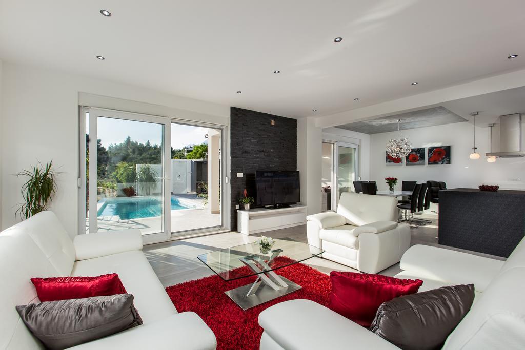 Villa Palladium Макарска Стая снимка